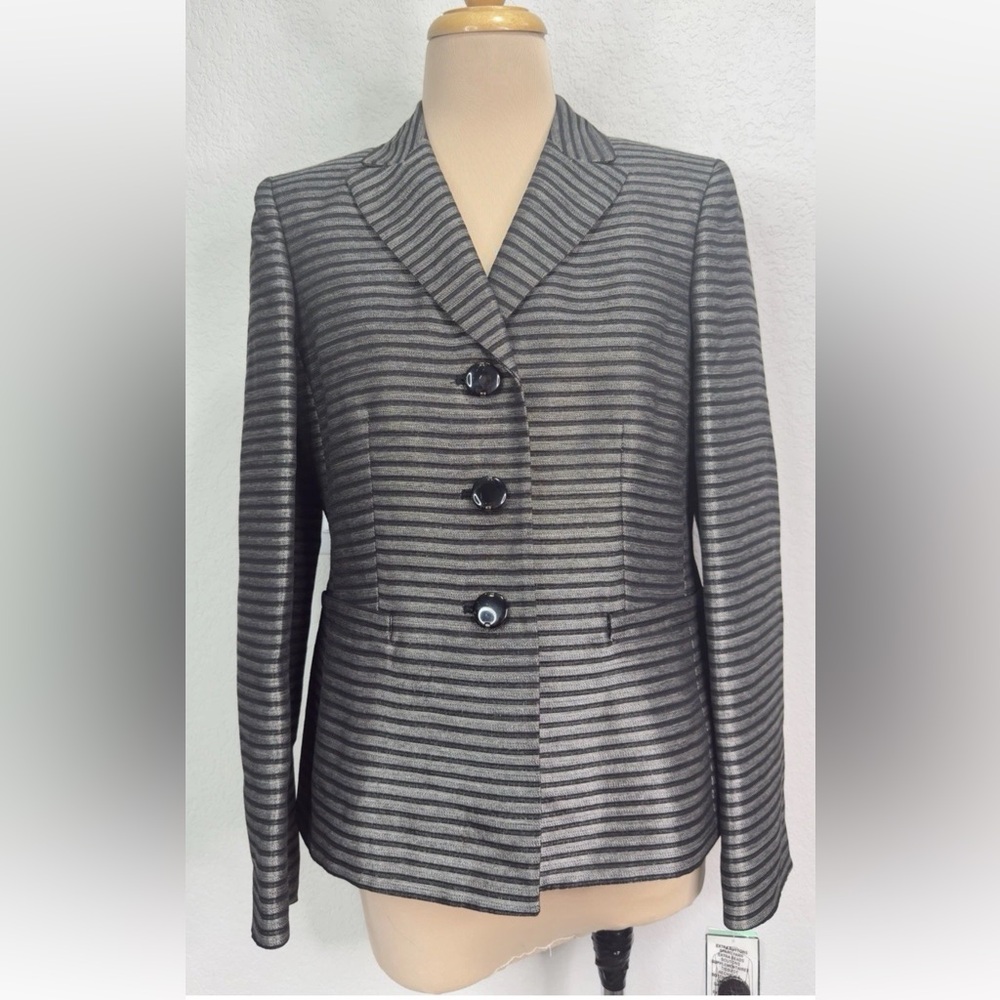 Le Suit Striped Black Silver 3 Button Blazer Women's size 8